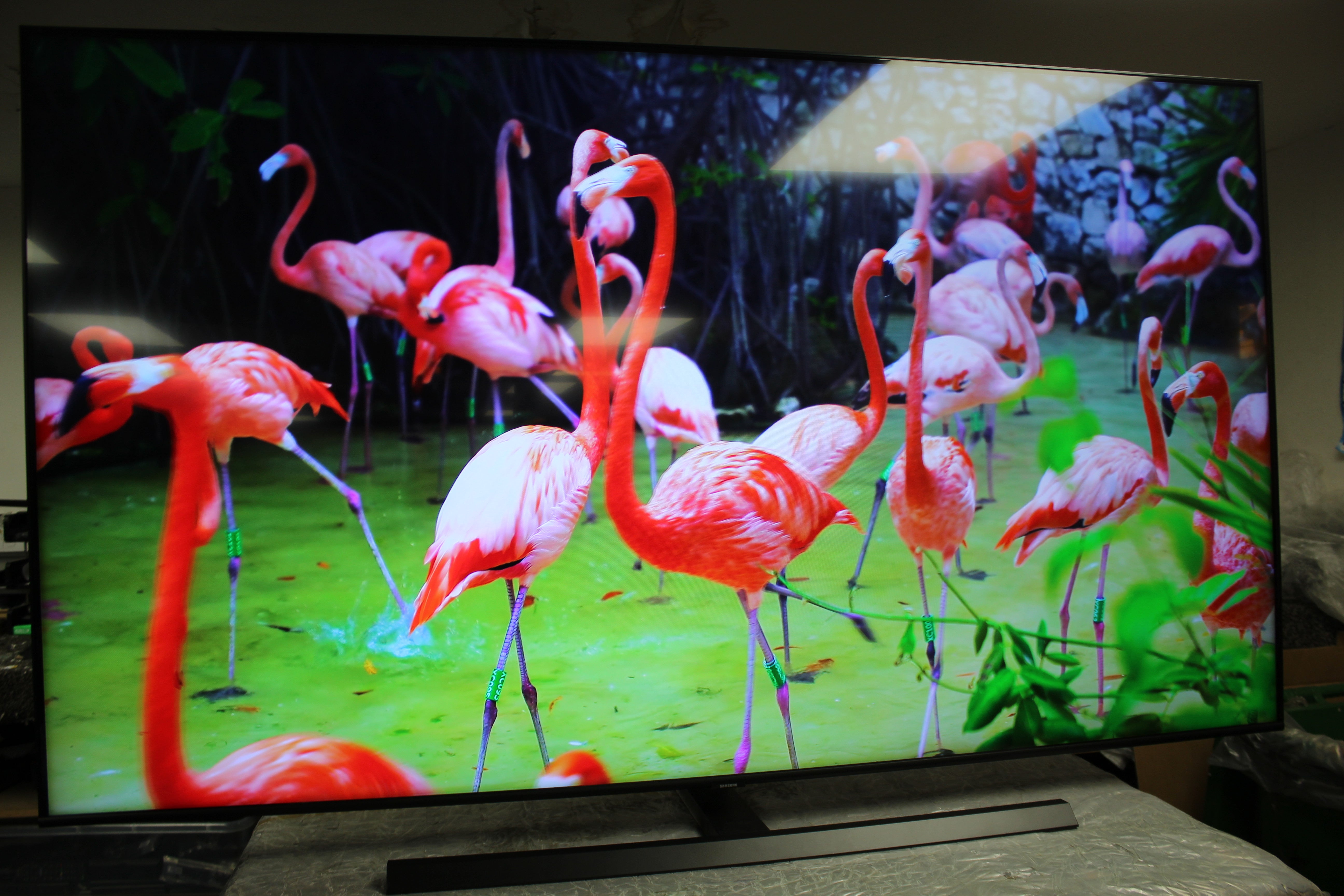 75" Samsung QE75Q60TAUXXU Crystal 4K Quantum HDR Smart QLED TV