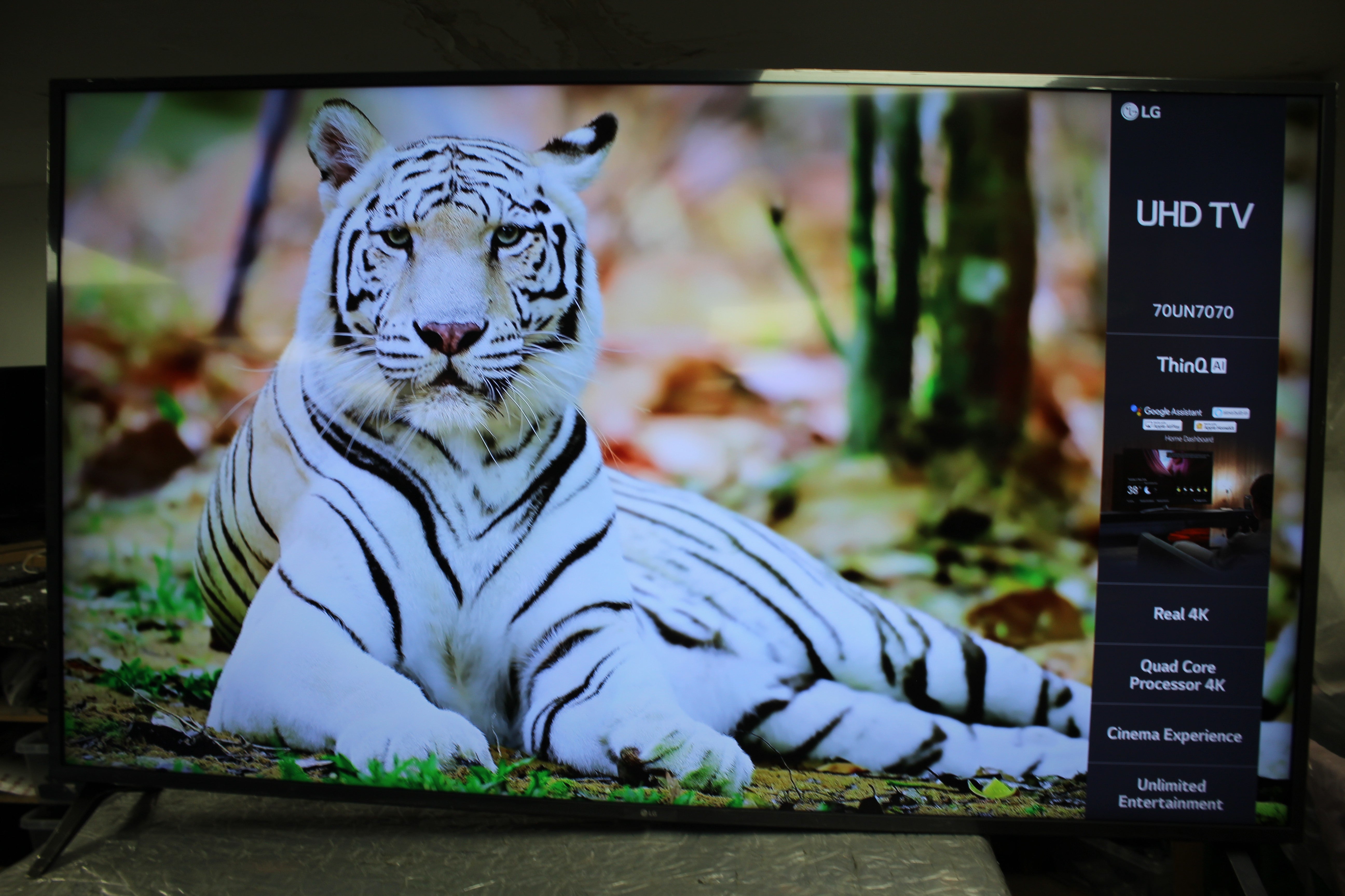 70" LG 70UN70706LB 4K HDR Freeview Play Smart LED TV