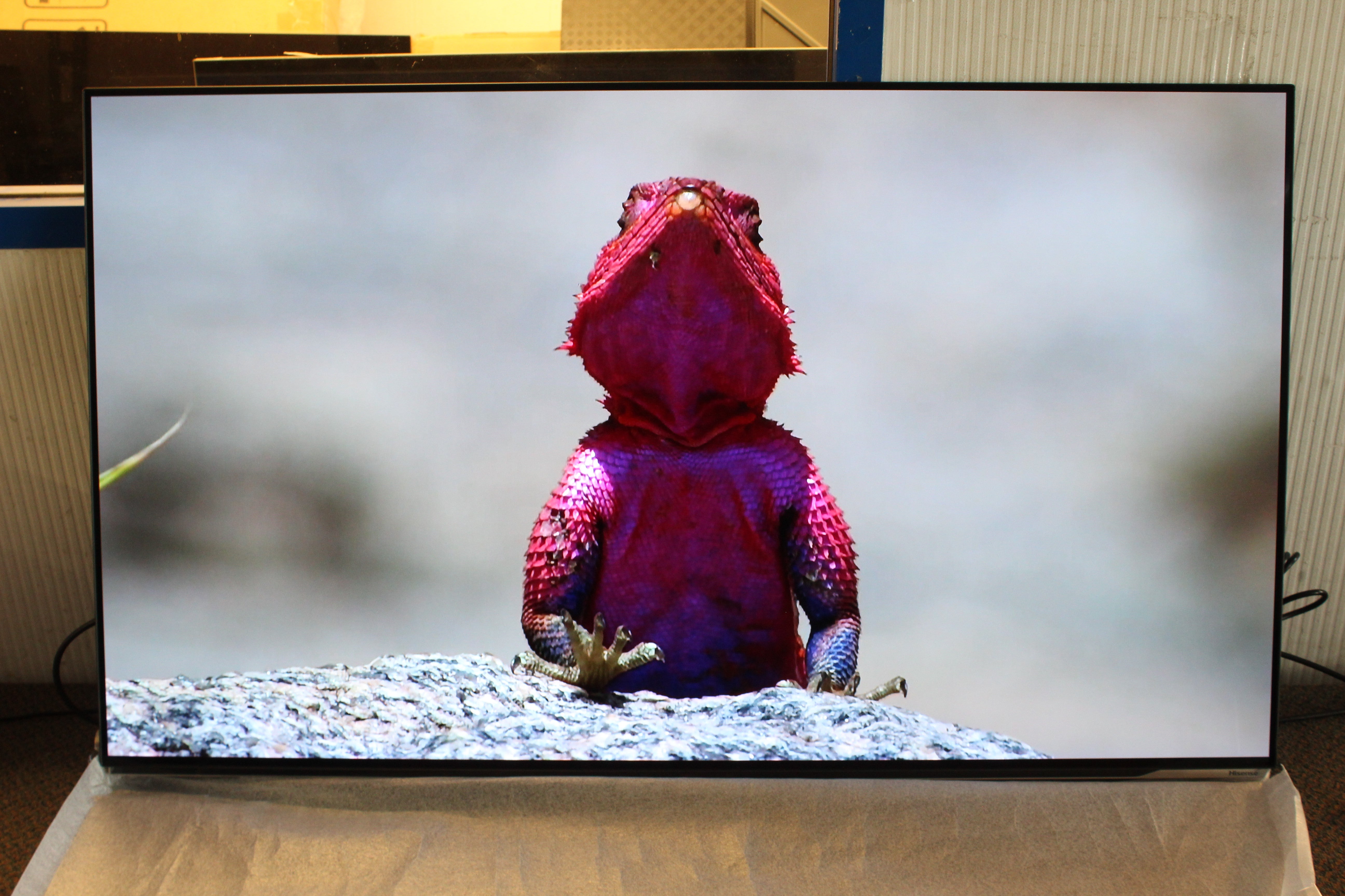 55" Hisense 55A85HTUK Premium 4K HDR Smart OLED TV
