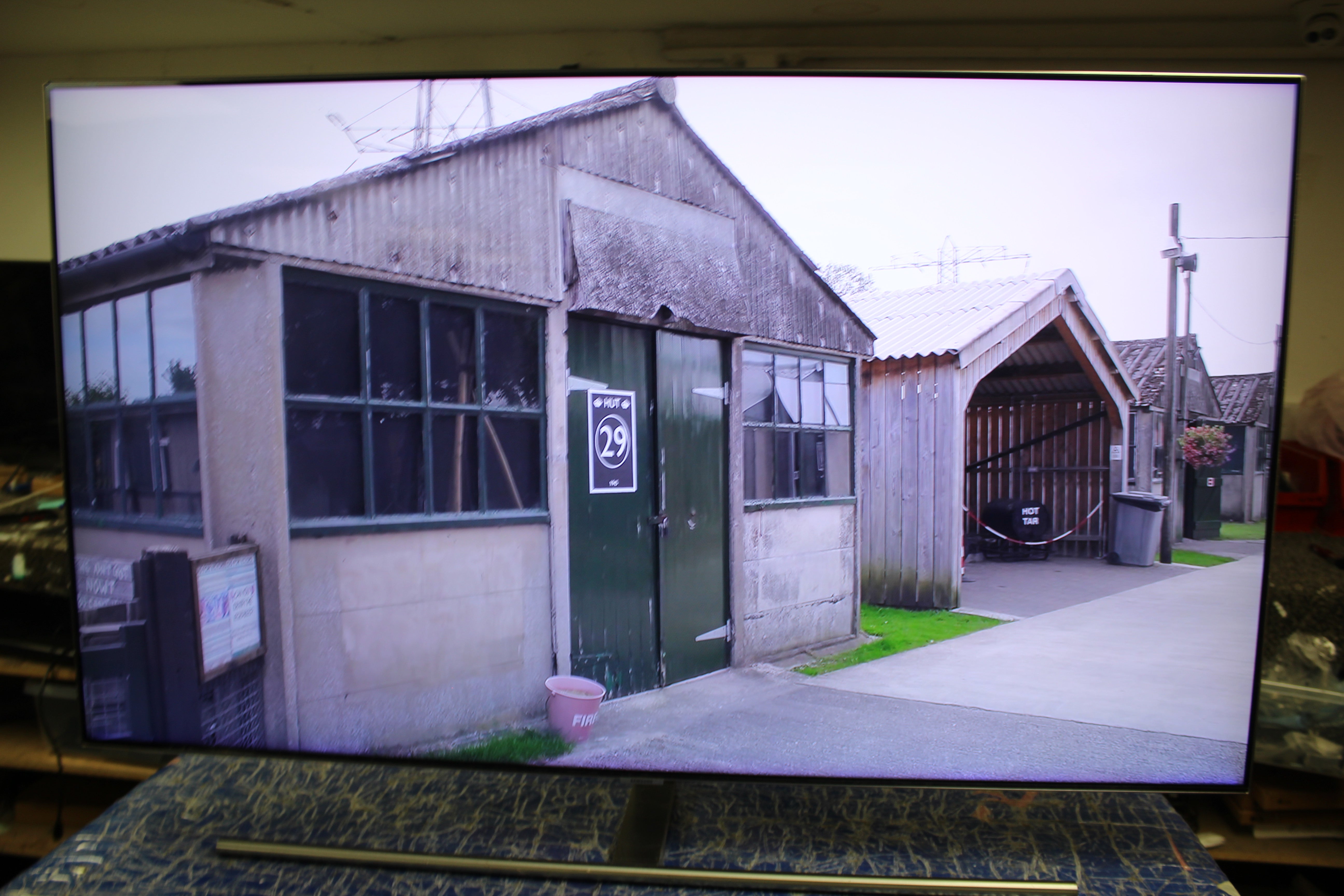 55" Samsung QE55Q7FNA Premium Certified 4K UHD HDR QLED TV - Electronic World TV