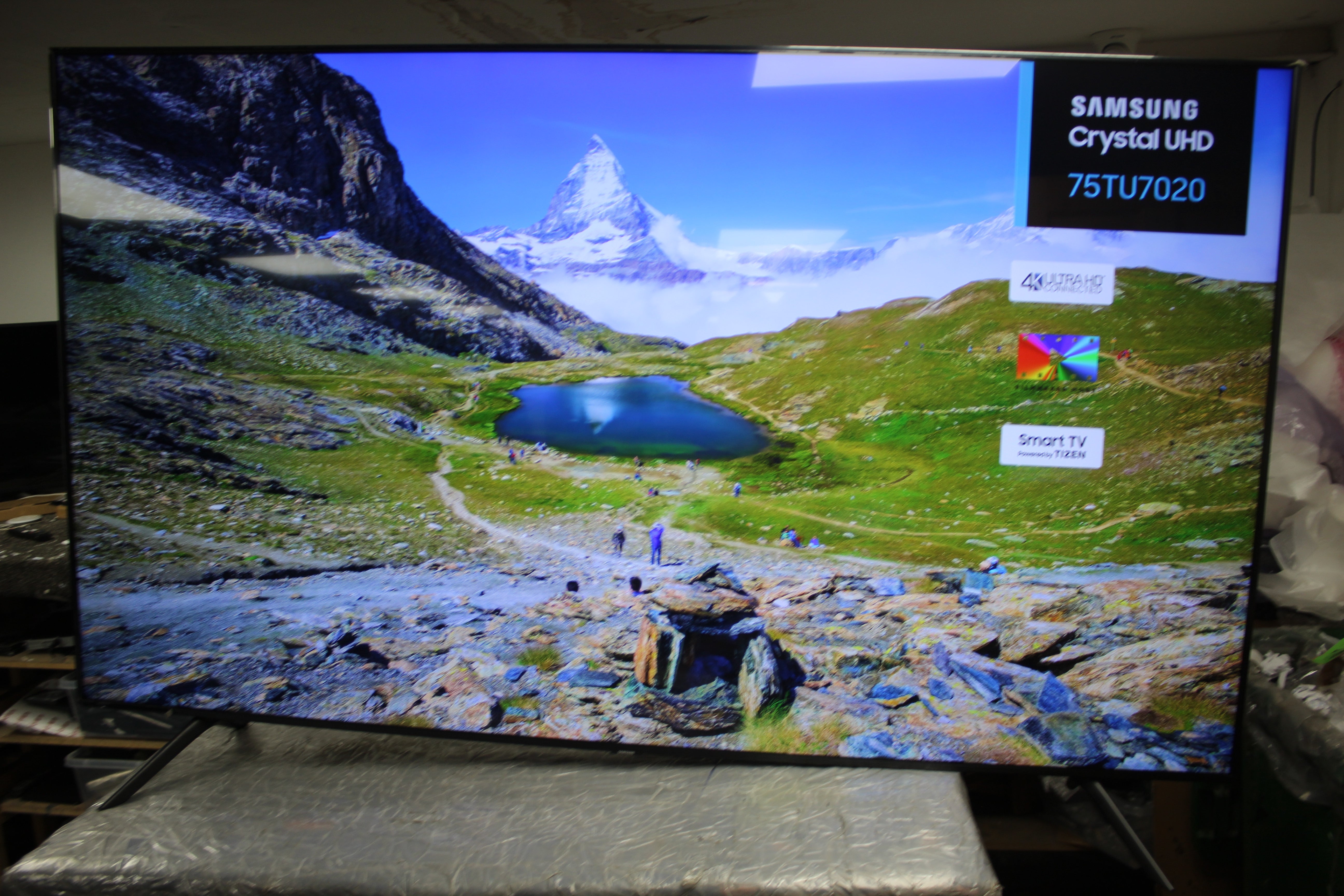 75" Samsung UE75TU7020KXXU 4K HDR Crystal Smart LED TV