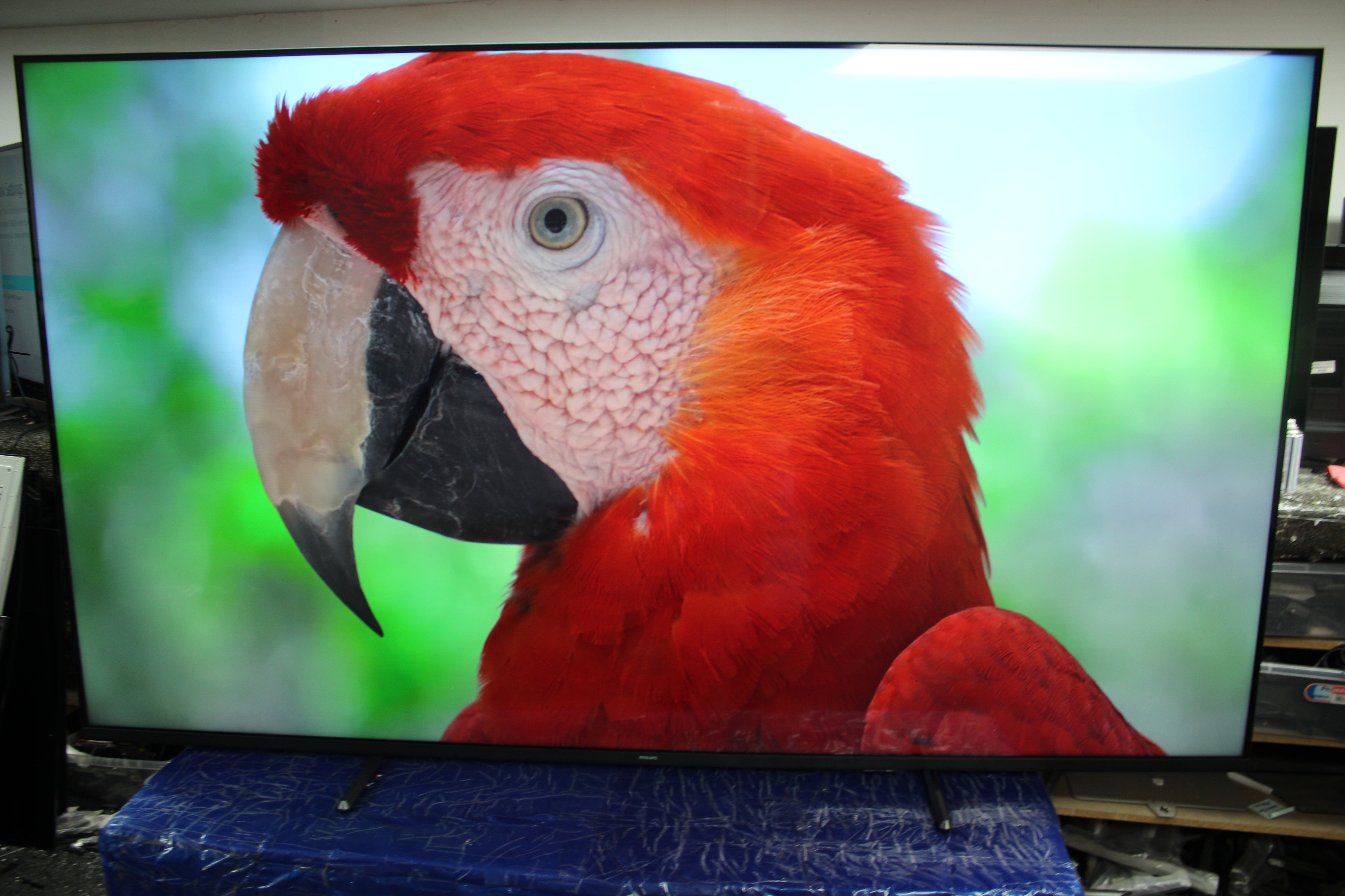 75" Philips 75PUS8500/12 Ambilight 4K HDR Smart LED TV