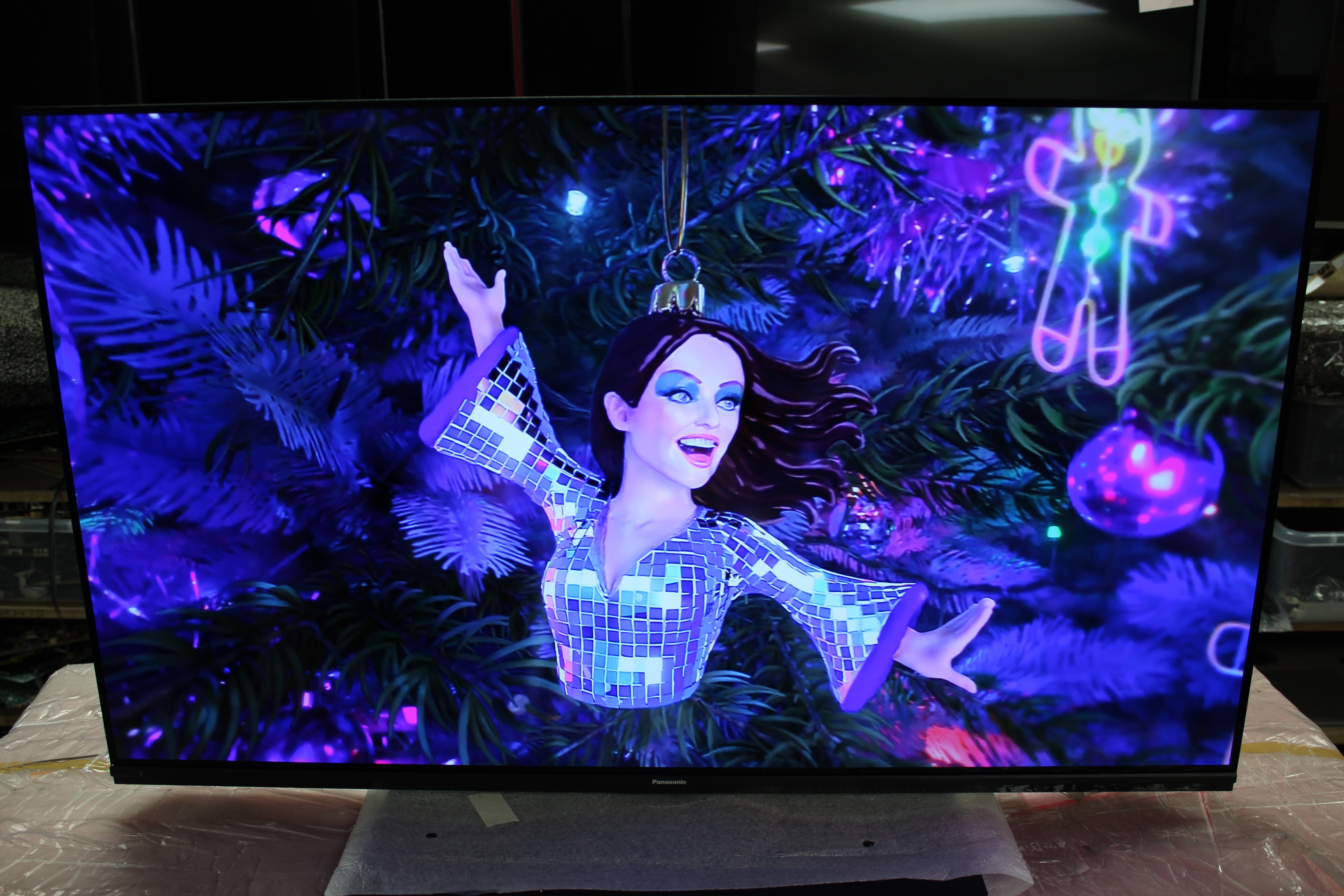 42" Panasonic TX-42MZ800B 4K HDR Smart OLED TV