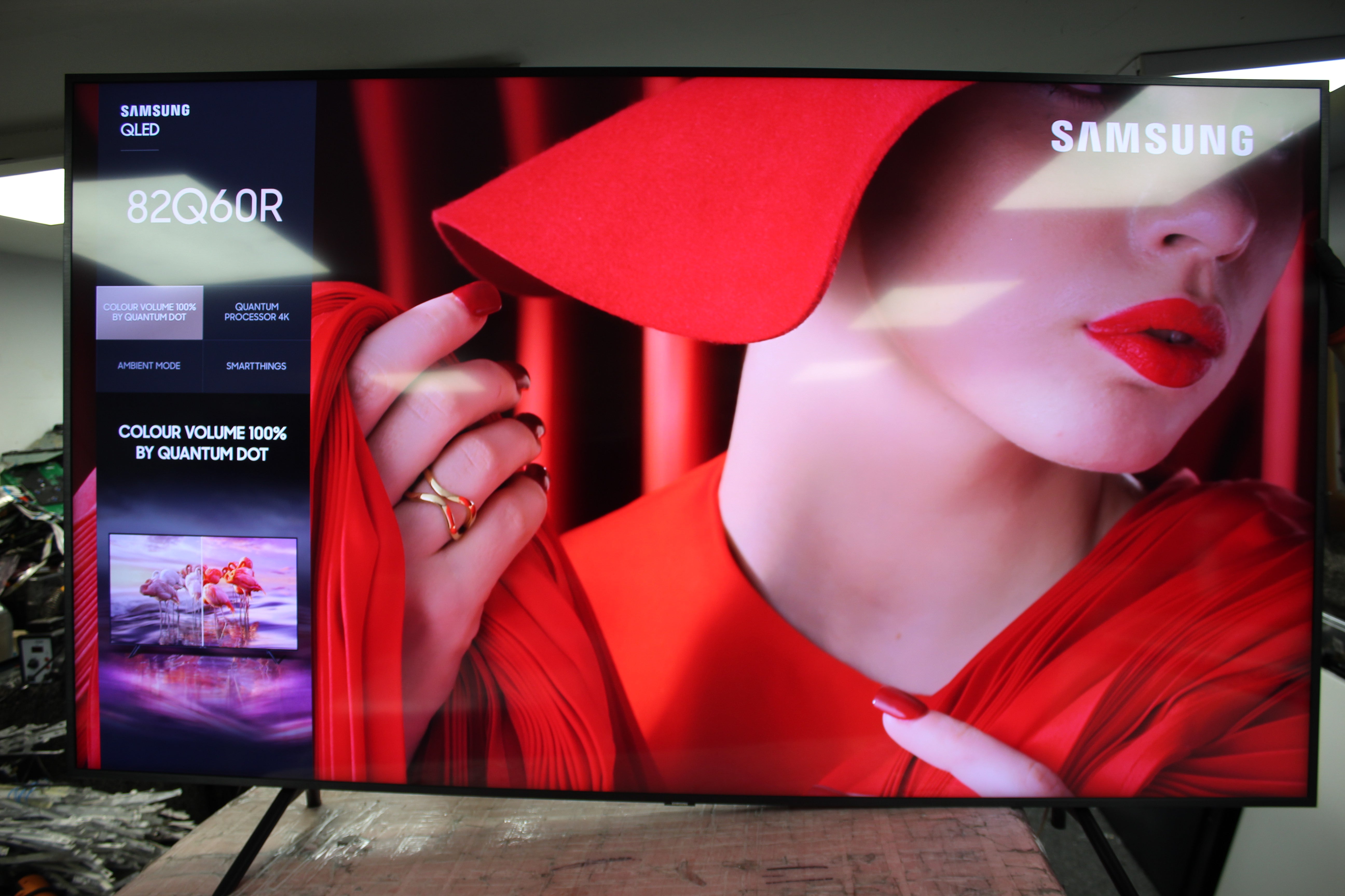 82" Samsung QE82Q60R 4K HDR Smart QLED TV