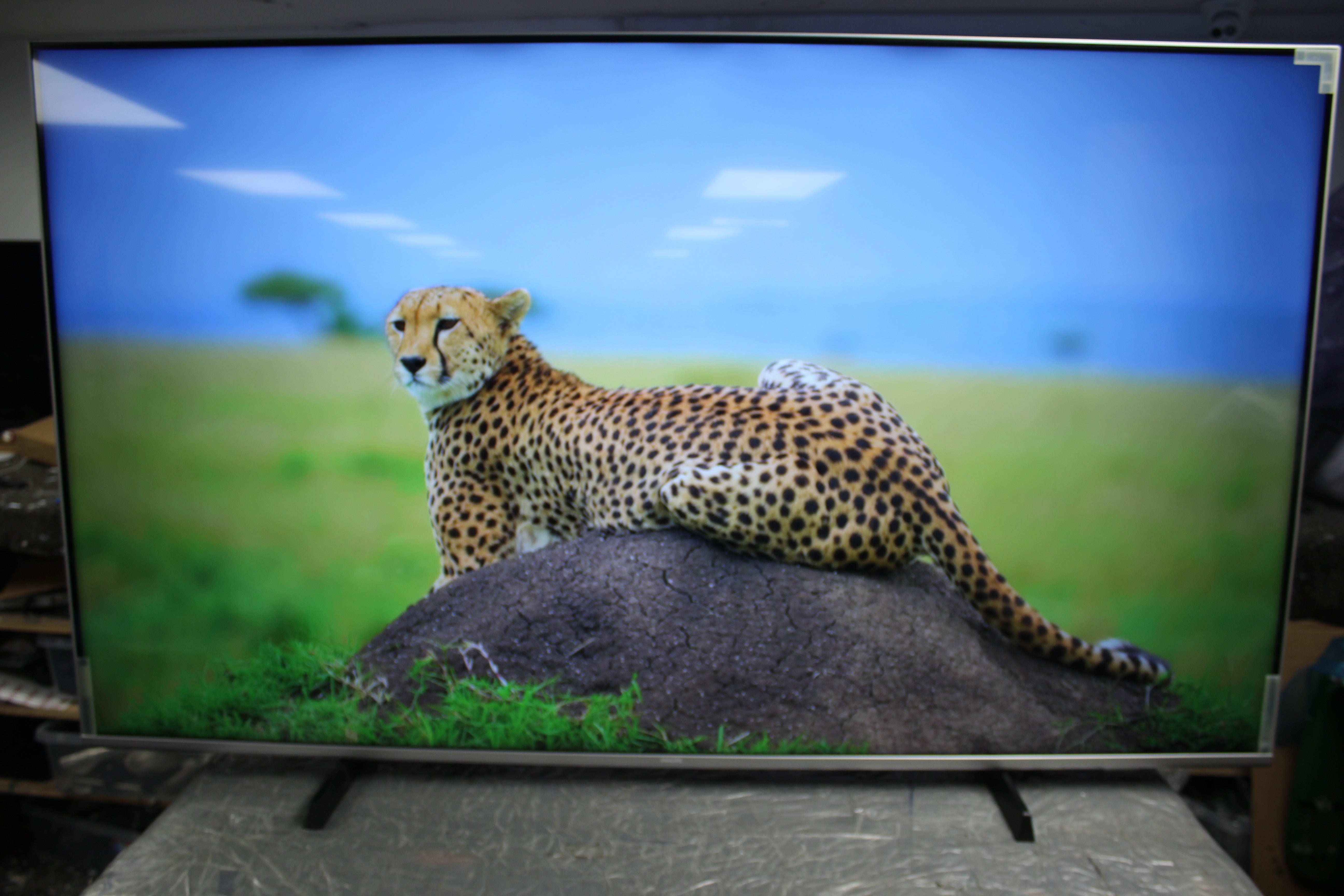 65" Philips 65PUS7956/12 Ambilight 4K HDR Android Smart LED TV