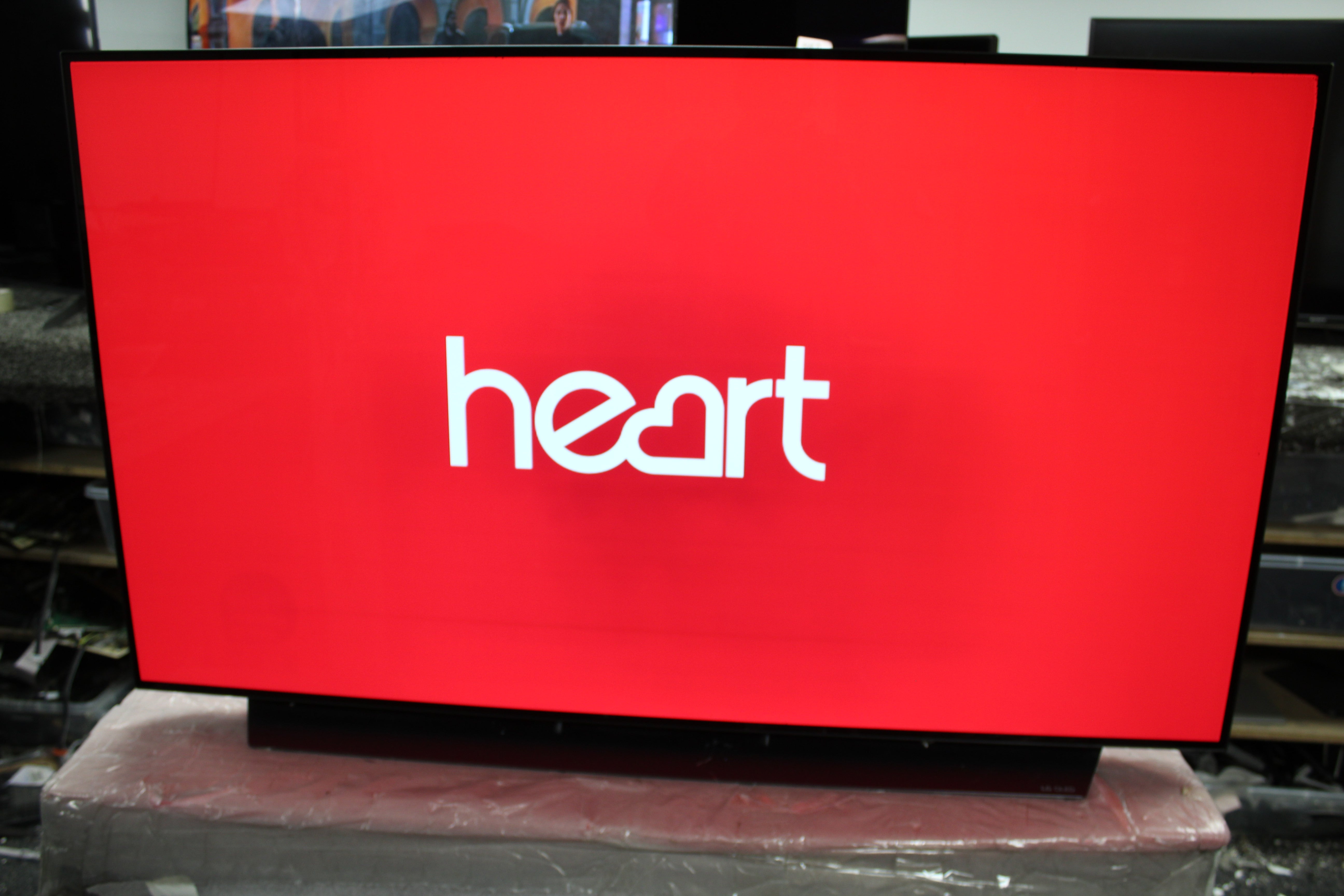 55" LG OLED55C8PLA 4K HDR Smart OLED TV