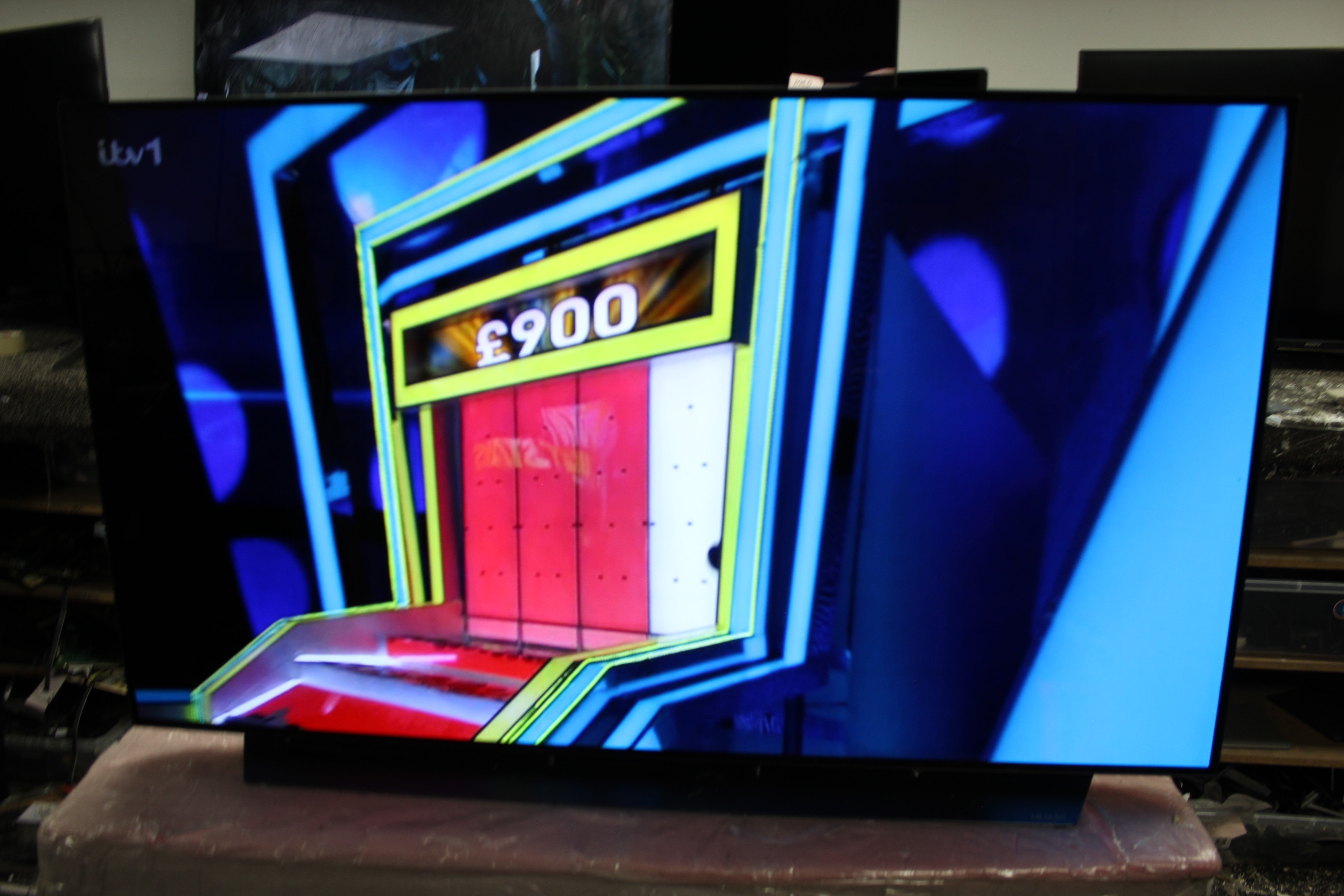 55" LG OLED55C8PLA 4K HDR Smart OLED TV