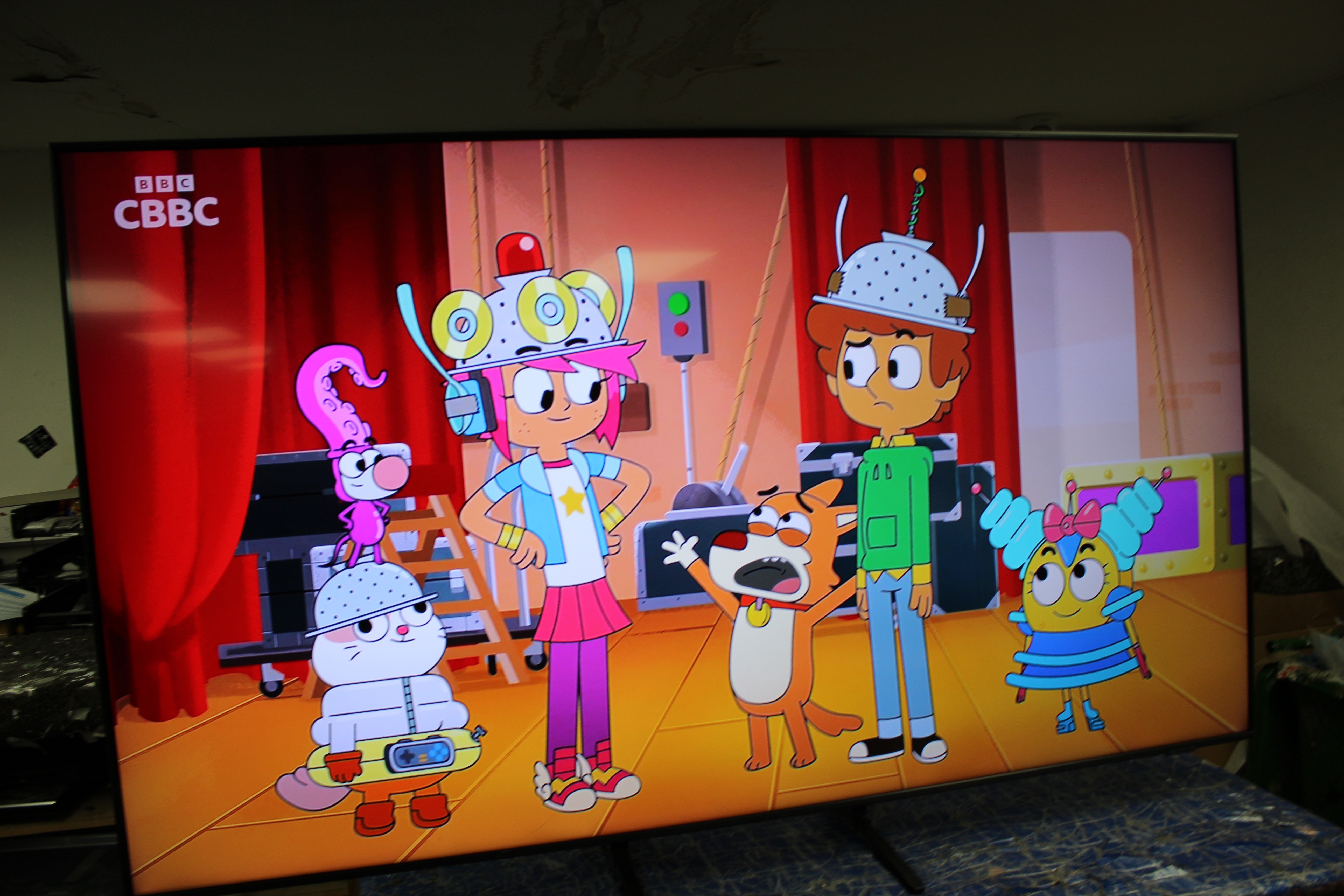 65" Samsung QE65Q70AATXXU 4K HDR Smart QLED TV