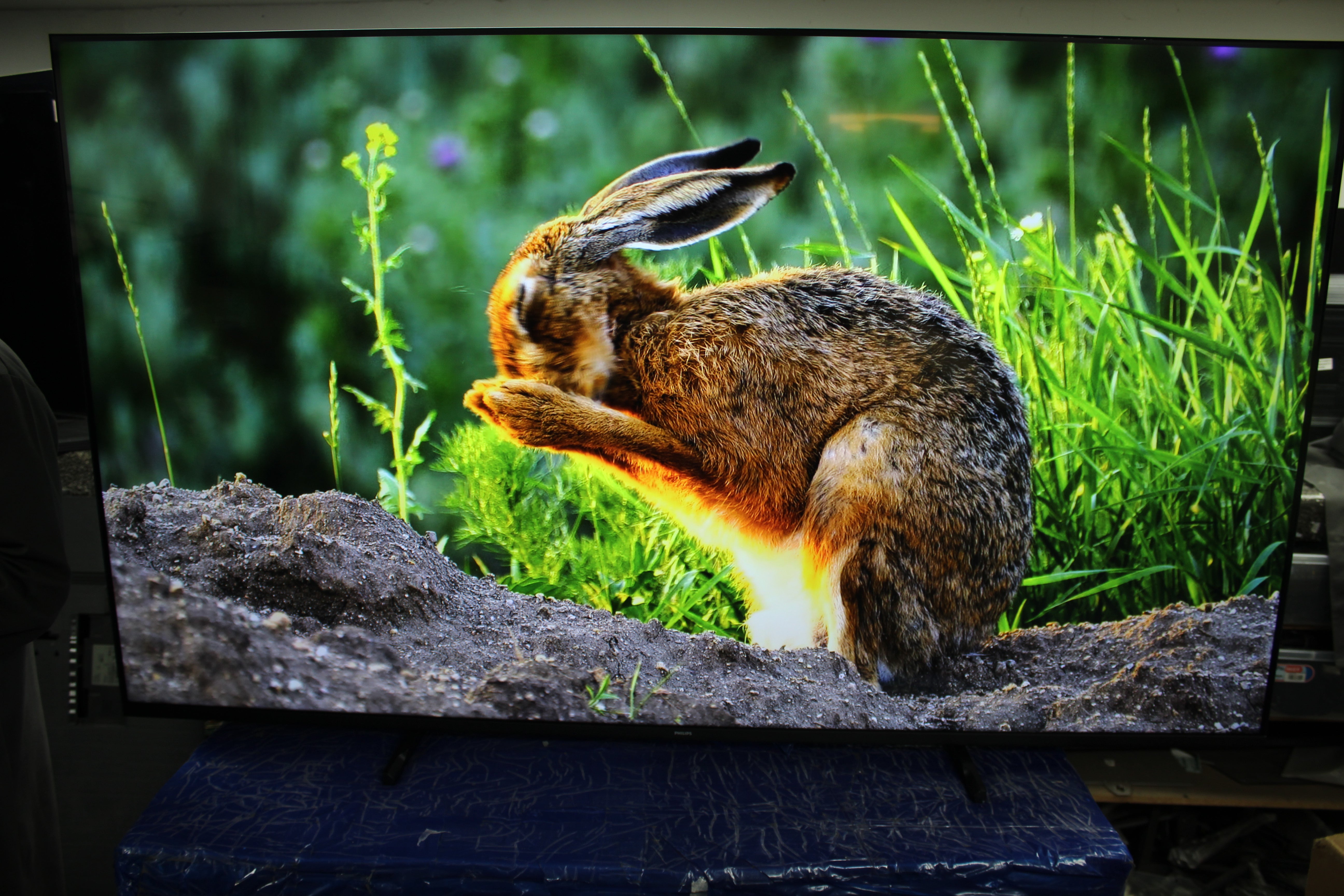 75" Philips 75PUS8500/12 Ambilight 4K HDR Smart LED TV