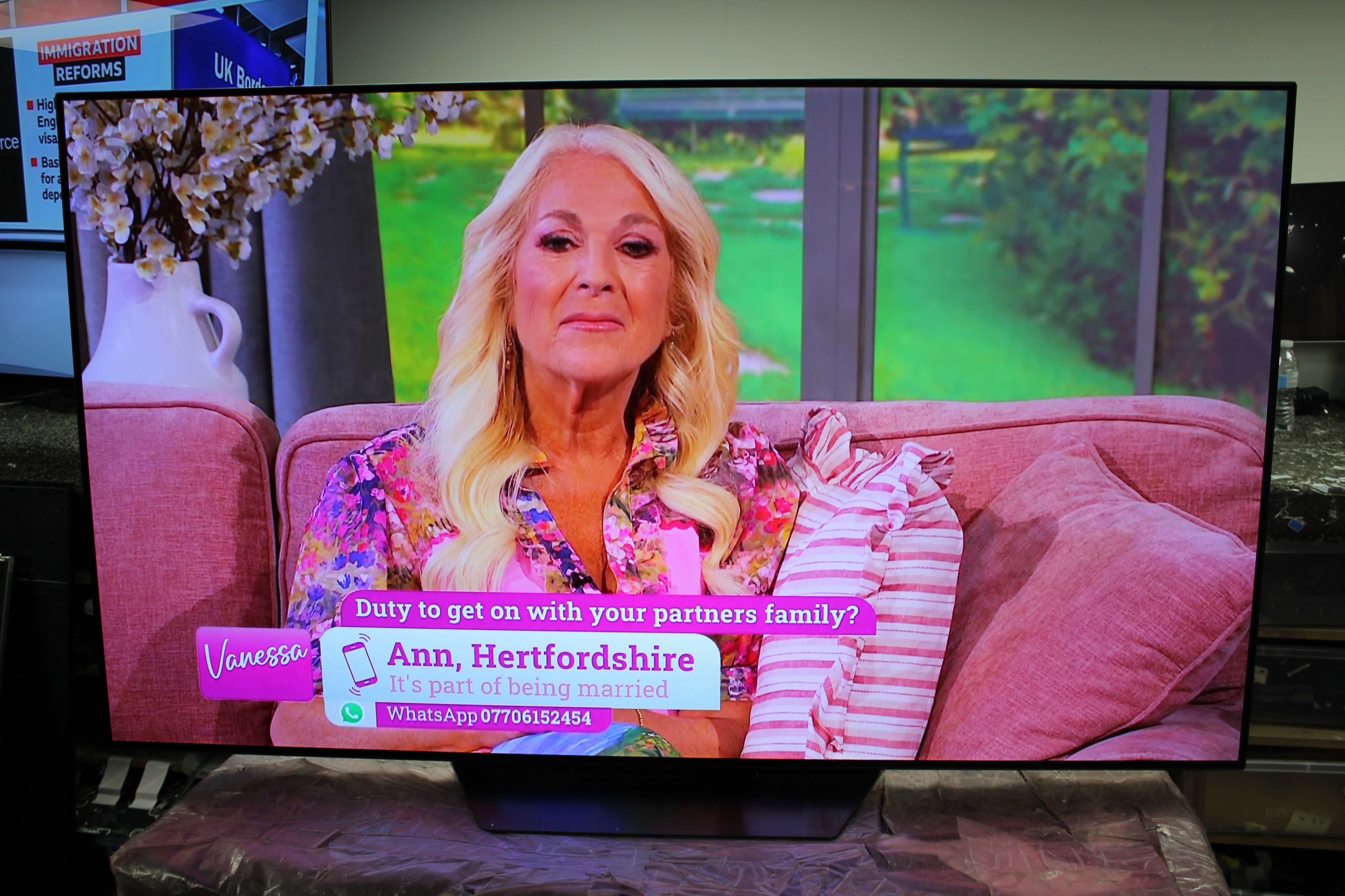 65" LG OLED65C7V 4K HDR Smart OLED TV - Electronic World TV