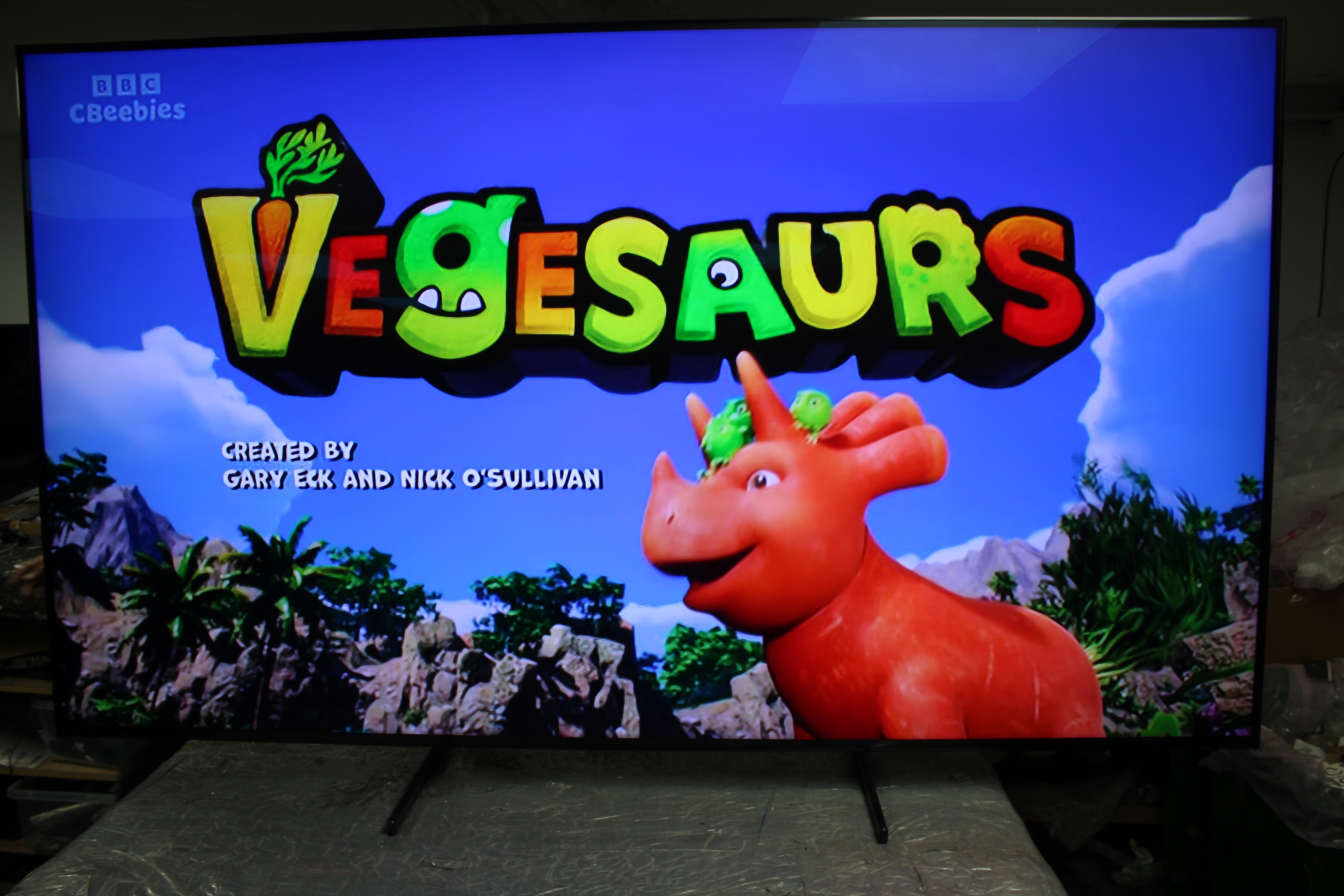75" Samsung QE75Q950RBTXXU Premium 8K HDR QLED TV