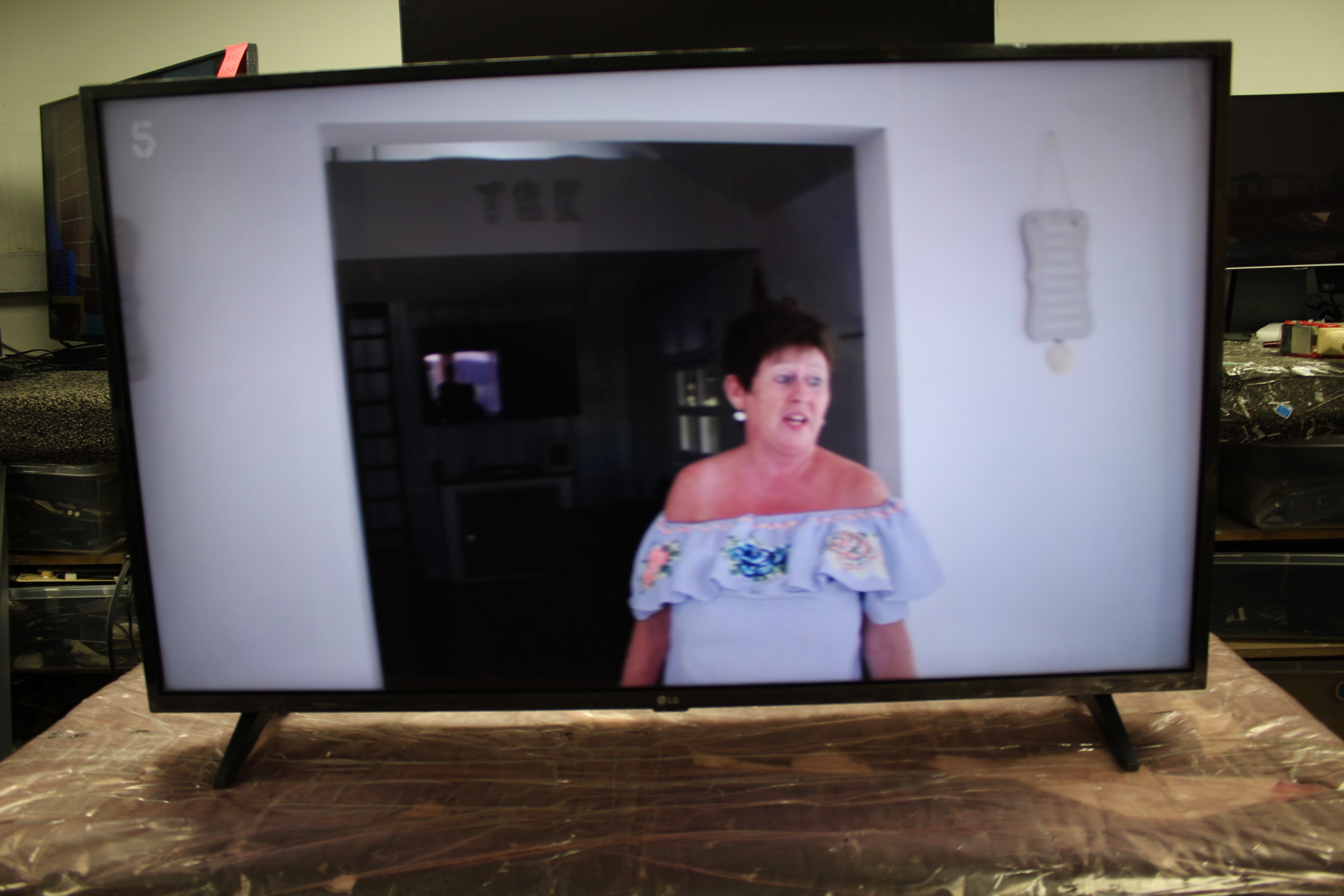 43" LG 43UP75006LF 4K Ultra HD HDR Smart LED TV - Electronic World TV