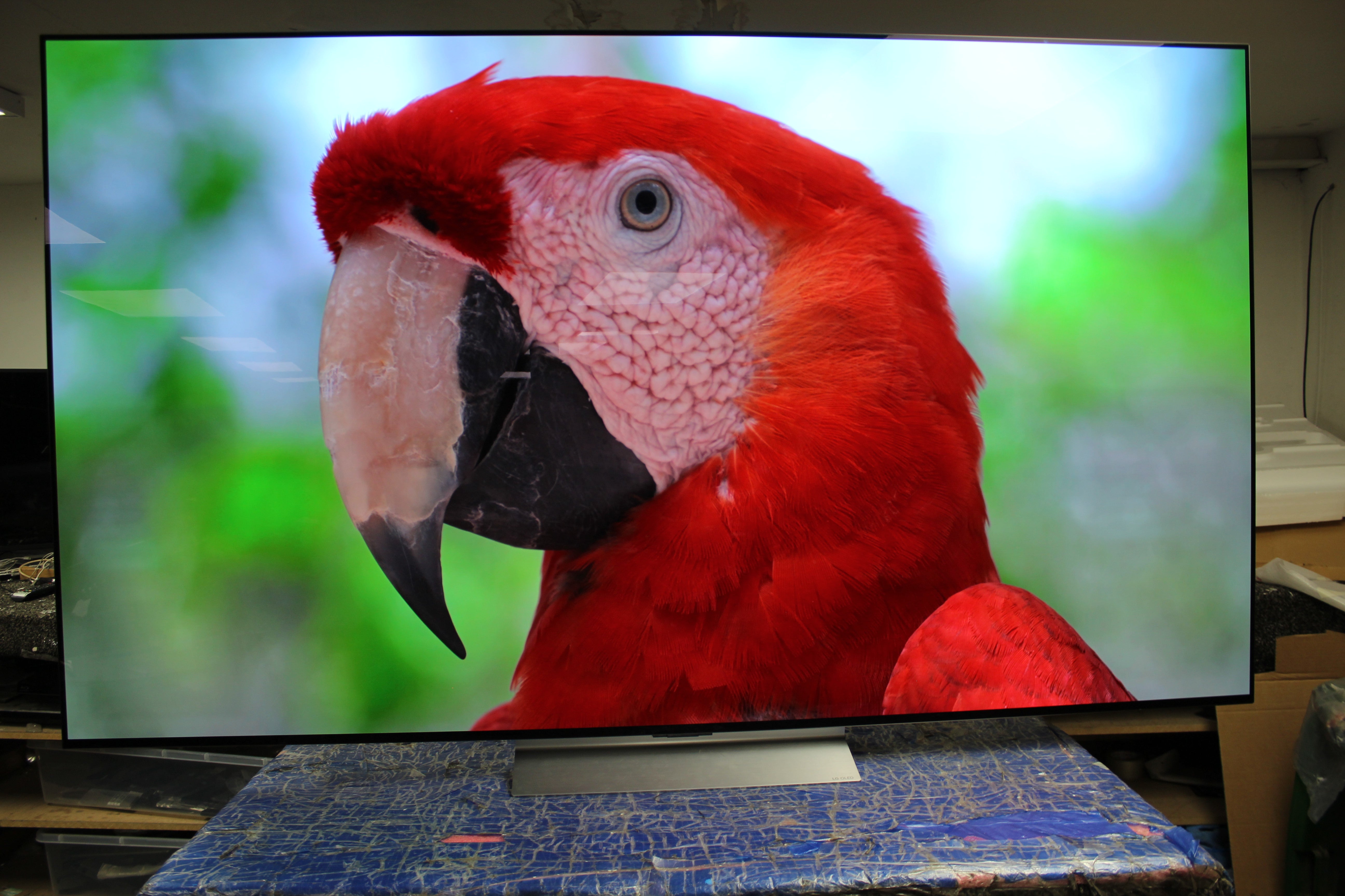 77" LG OLED77C44LA 4K HDR Smart OLED TV