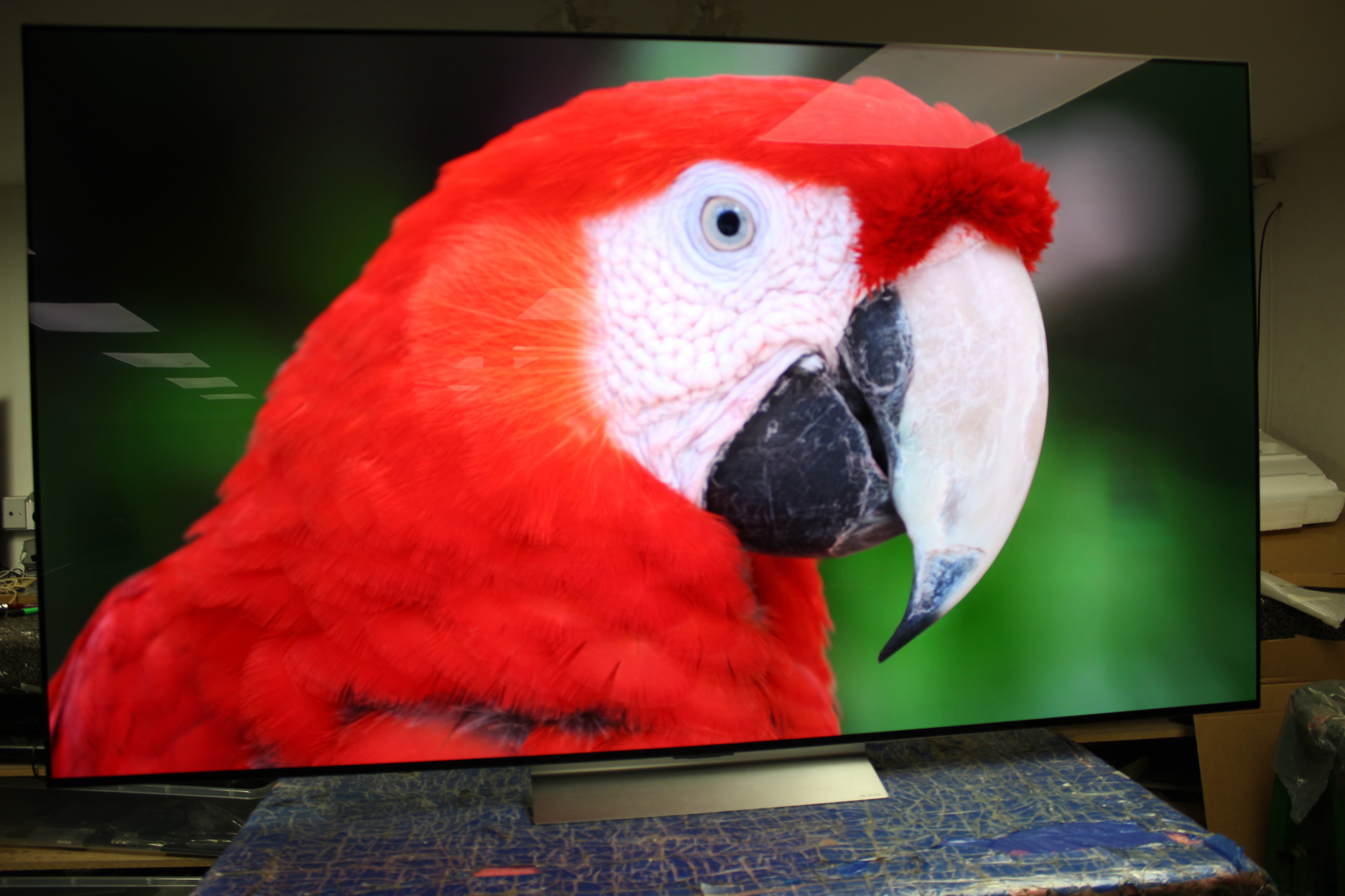 77" LG OLED77C44LA 4K HDR Smart OLED TV