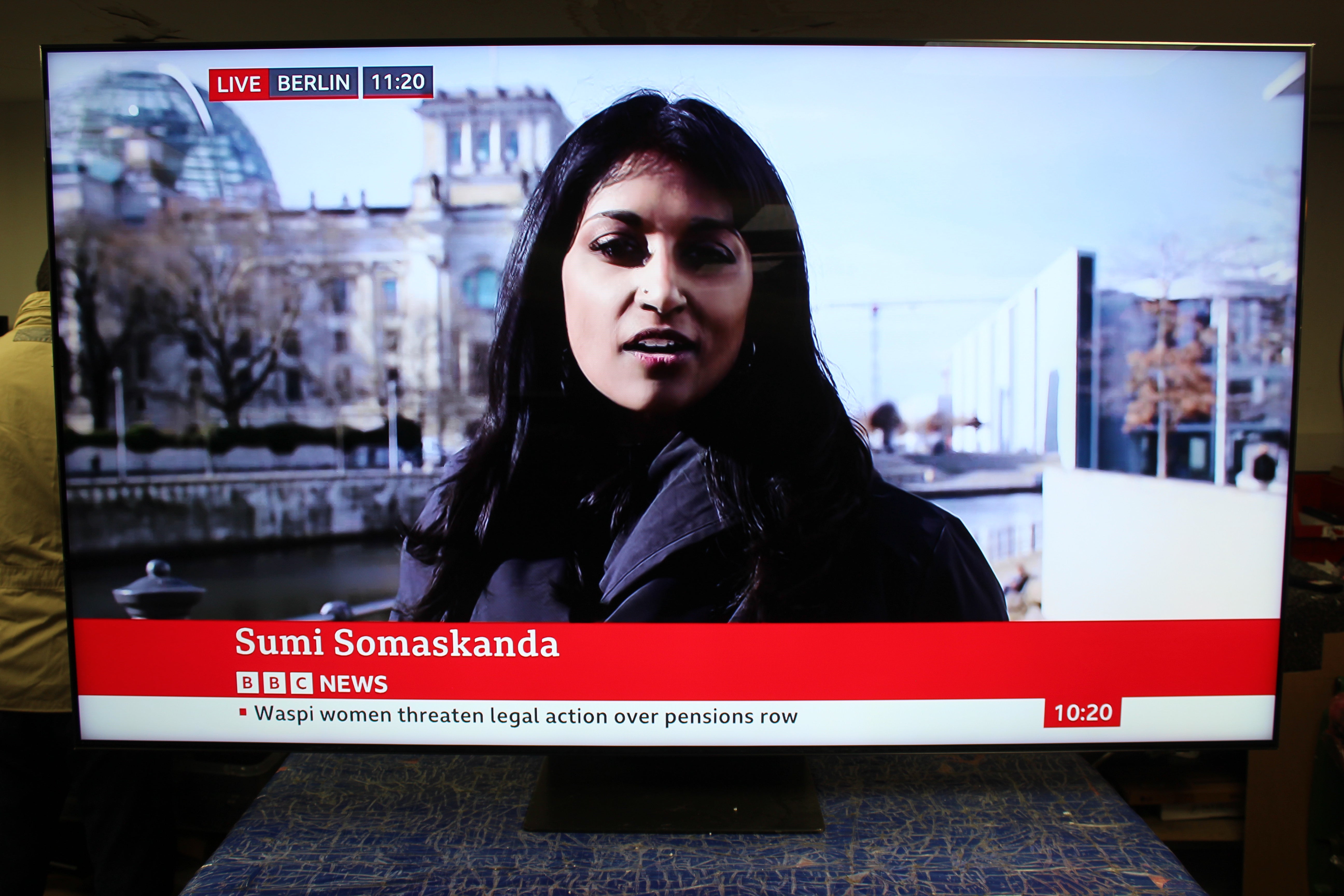 75" Samsung QE75QN94AATXXU Flagship 4K HDR Neo QLED TV - Electronic World TV