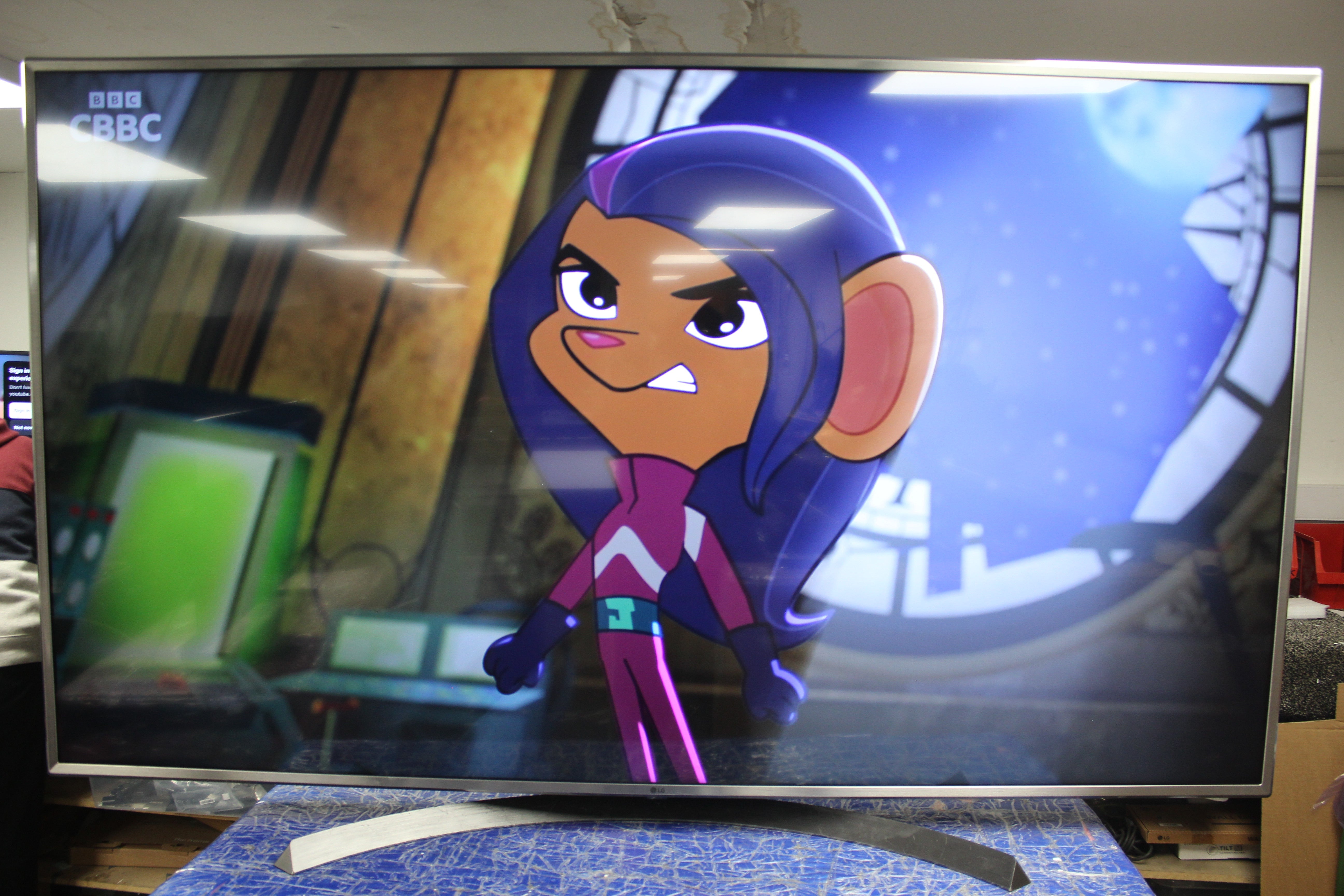 75" LG 75UM7600PLB 4K Ultra HD HDR Smart LED TV - Electronic World TV