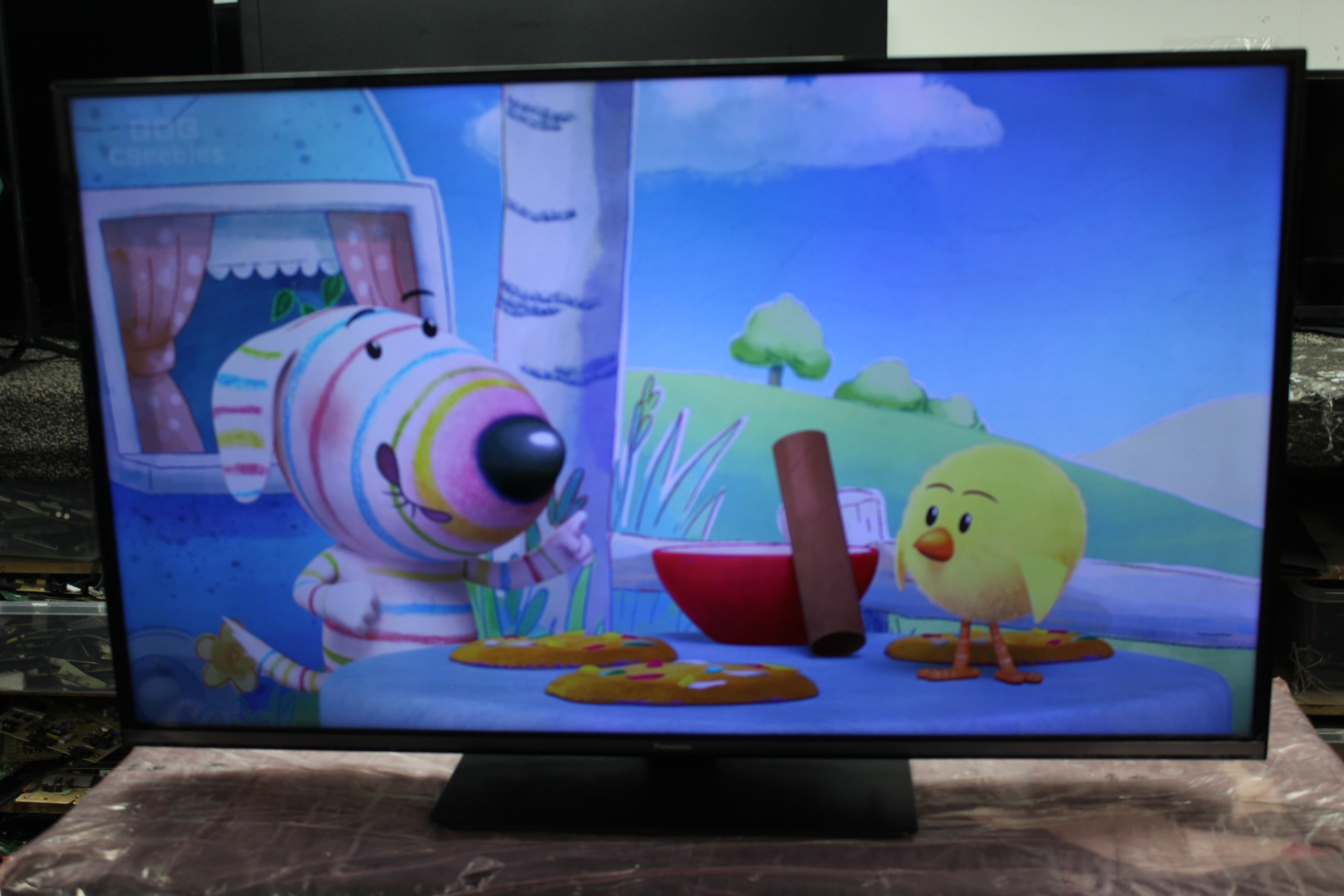 49" Panasonic TX-49GX555B 4K Ultra HD HDR Smart LED TV - Electronic World TV