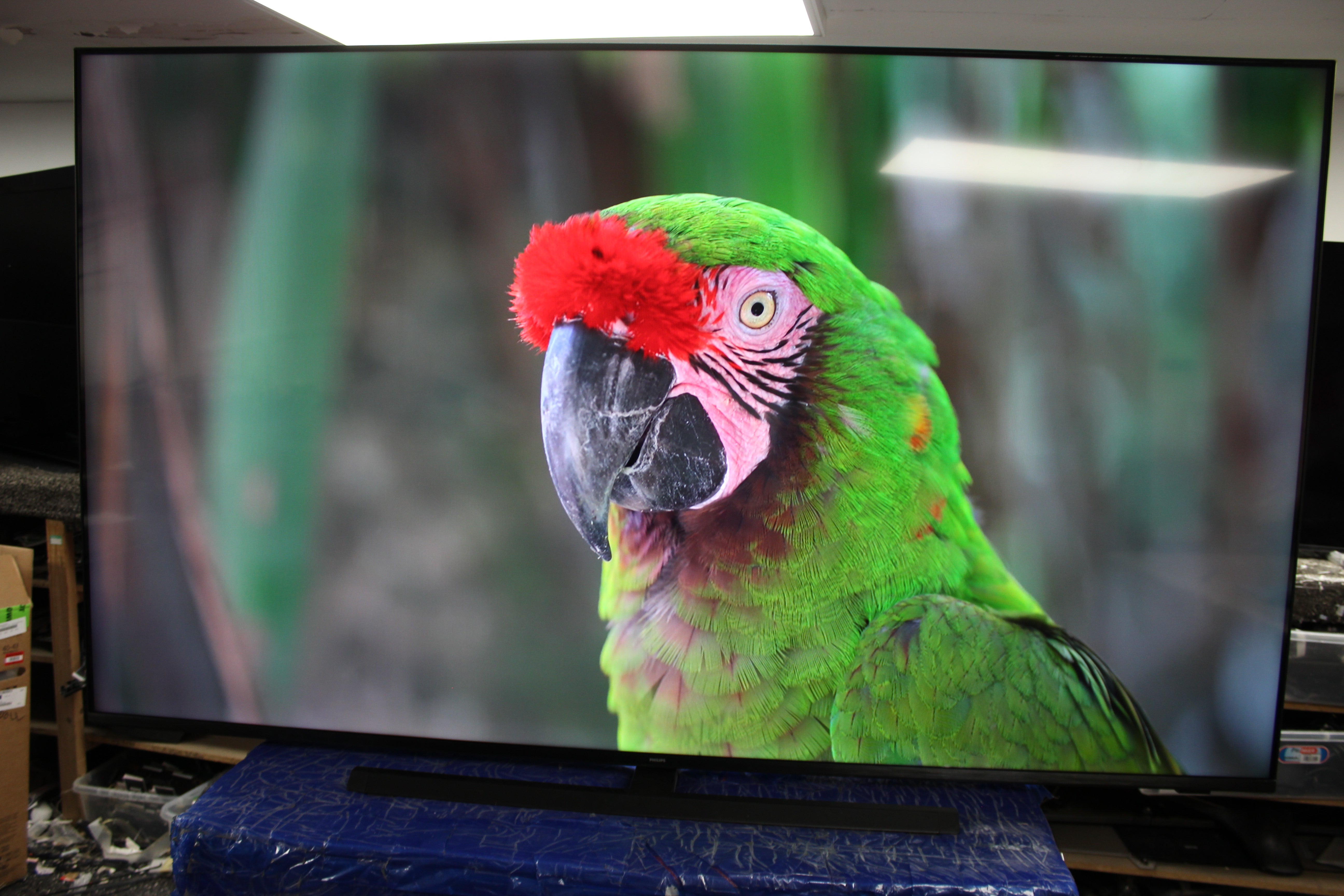 85" Philips 85PUS8500/12 Ambilight 4K HDR Smart LED TV
